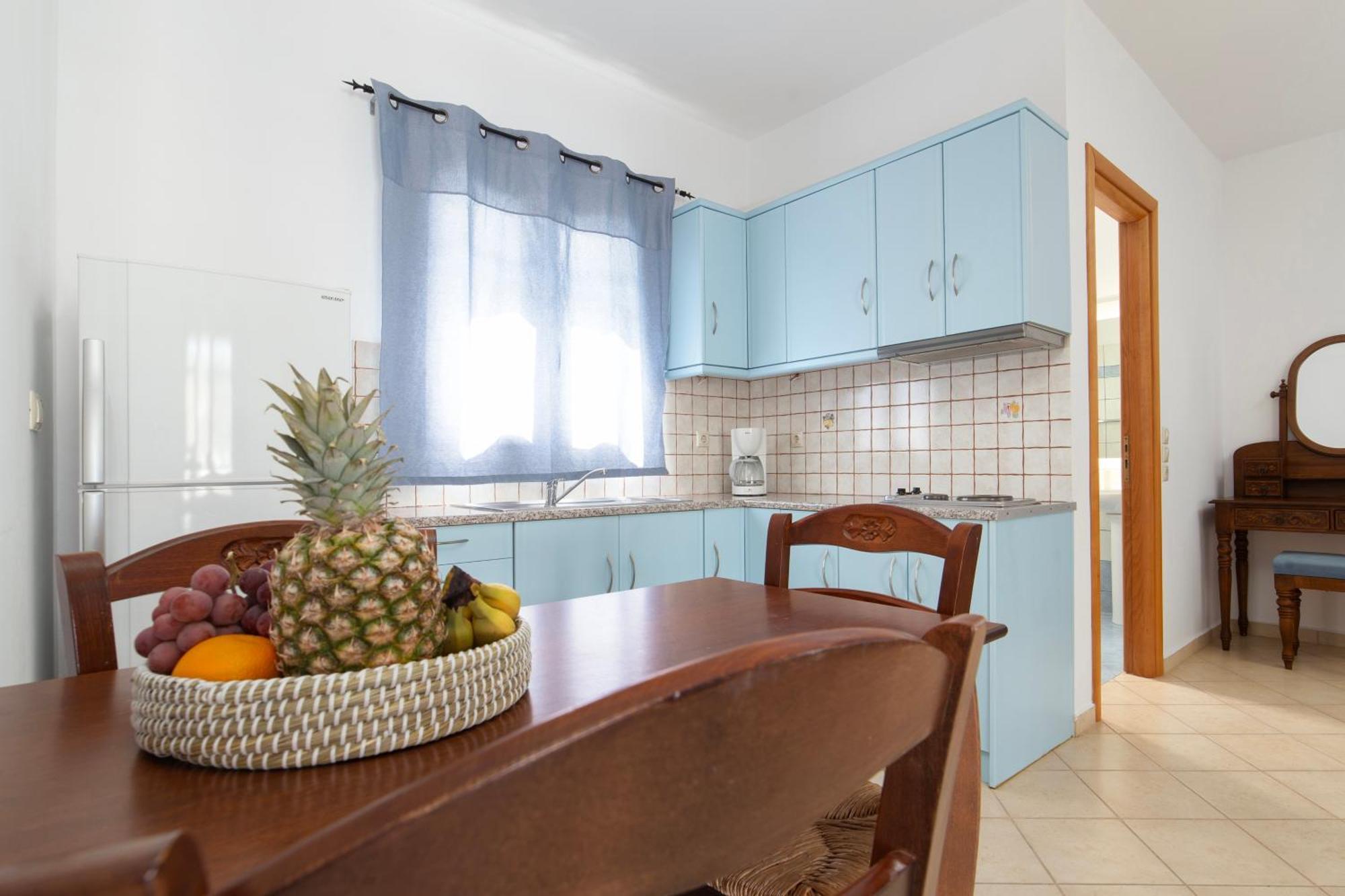 Almar Apartments Батси Экстерьер фото
